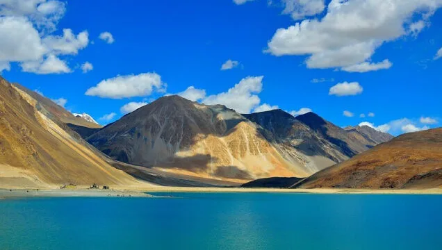 Pangong_lake_ladakh-636x360.jpg